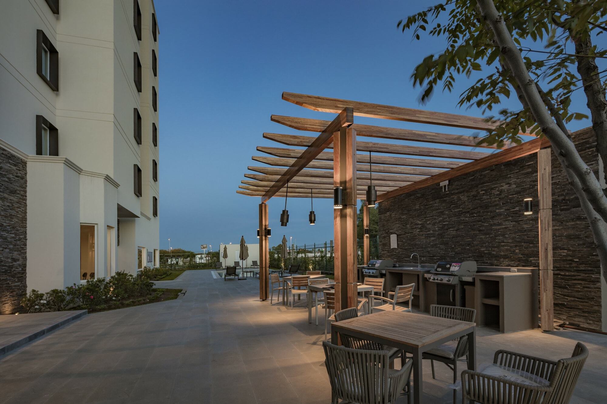 Staybridge Suites Silao, An Ihg Hotel Exterior photo